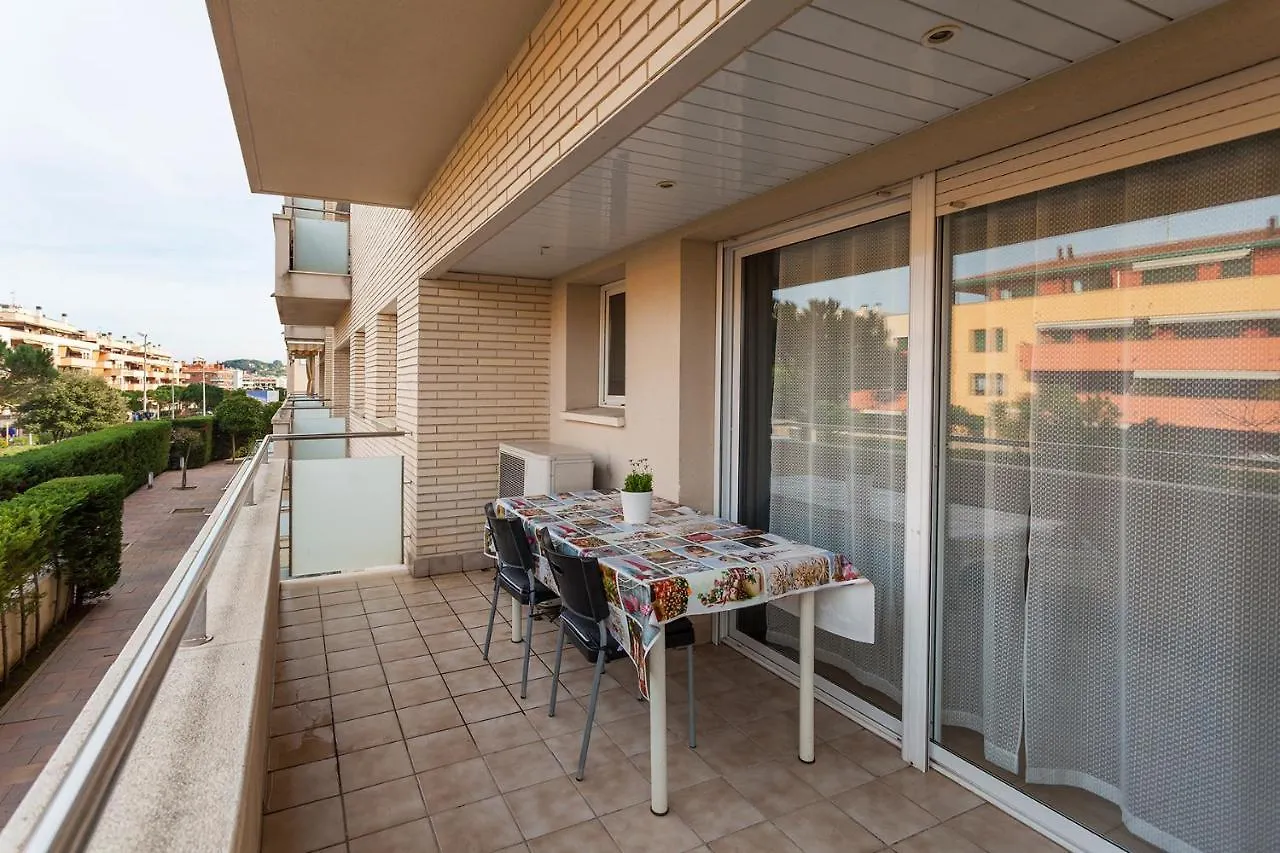 Comfortable Apartment With A Swimming Pool, 250M To The Sea. Lloret de Mar 0*,  Spain