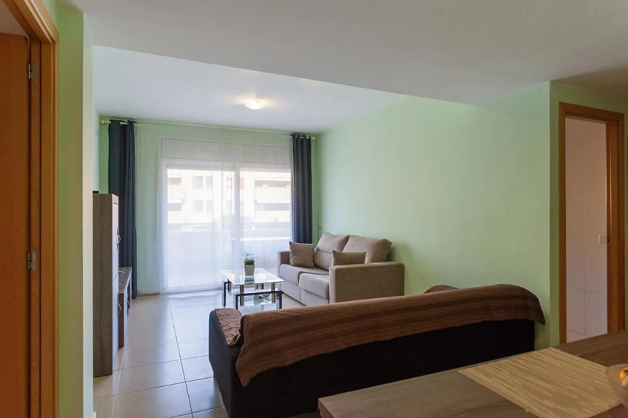 Comfortable Apartment With A Swimming Pool, 250M To The Sea. Lloret de Mar Spain