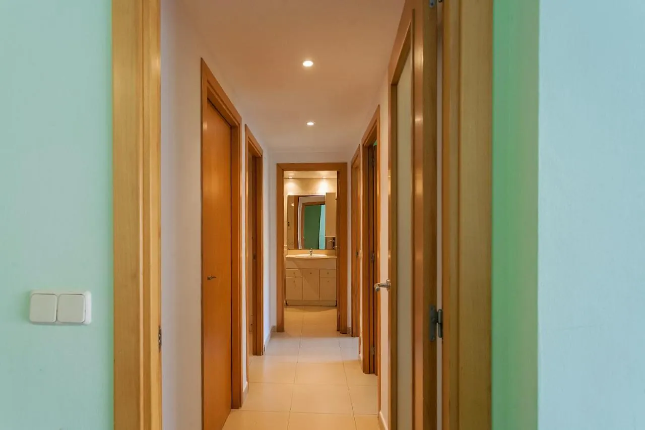 Comfortable Apartment With A Swimming Pool, 250M To The Sea. Lloret de Mar